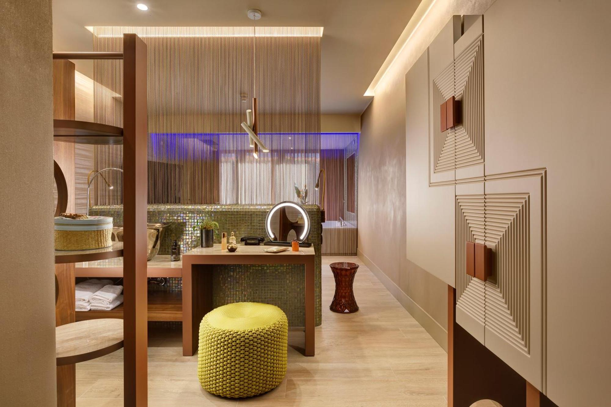 Milan Suite Hotel 4*